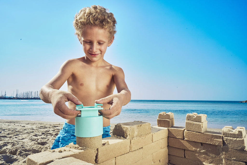 5 reasons why your children should play in the sand